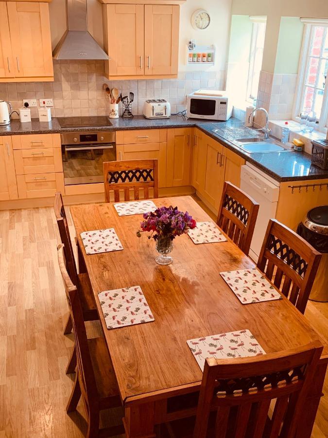The Granary Villa Abergavenny Exterior foto