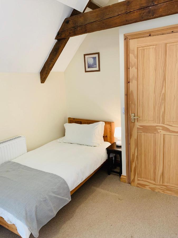 The Granary Villa Abergavenny Exterior foto